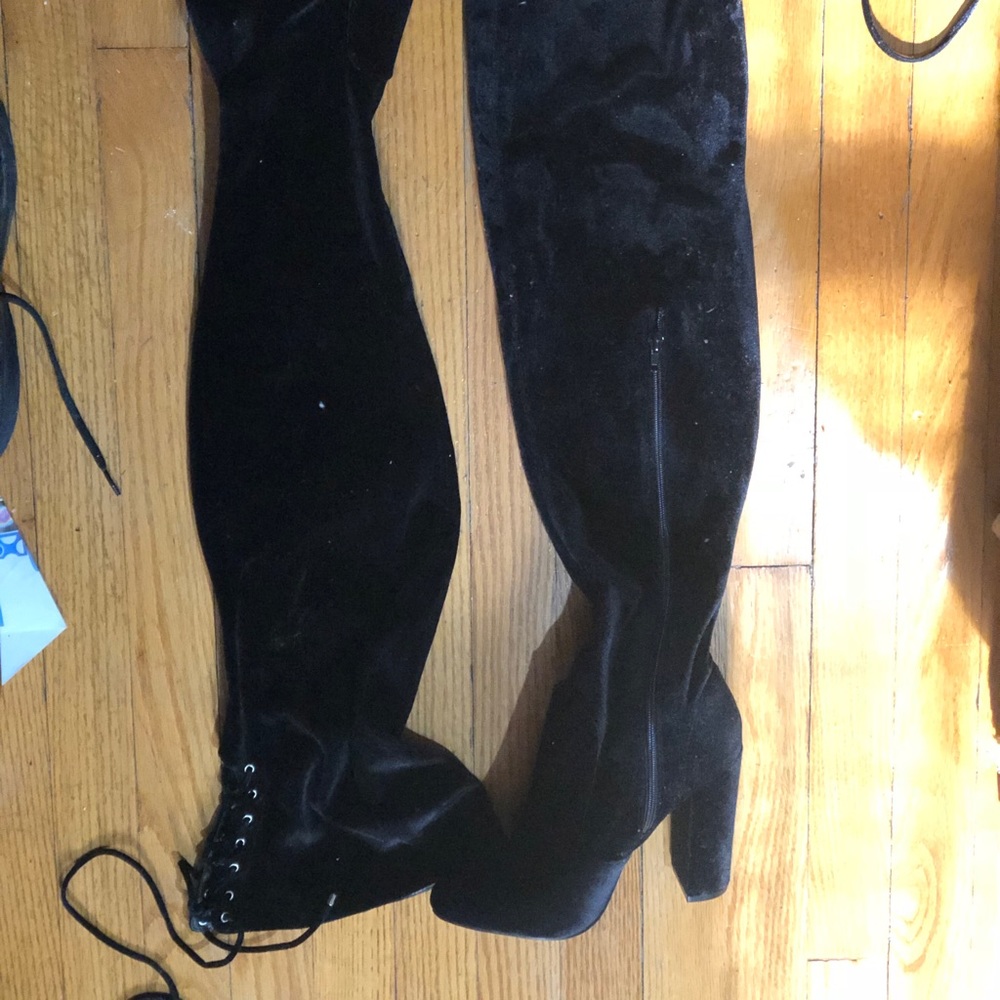 Black thigh high boots velvet size 7.5. NEVER WORN